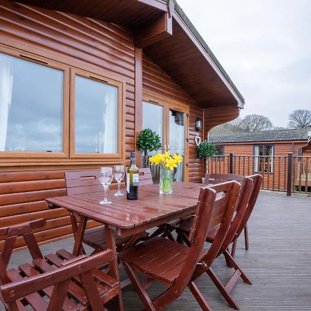 Chalet Loch Leven Lodge 12 By Interhome Kinross Exterior foto