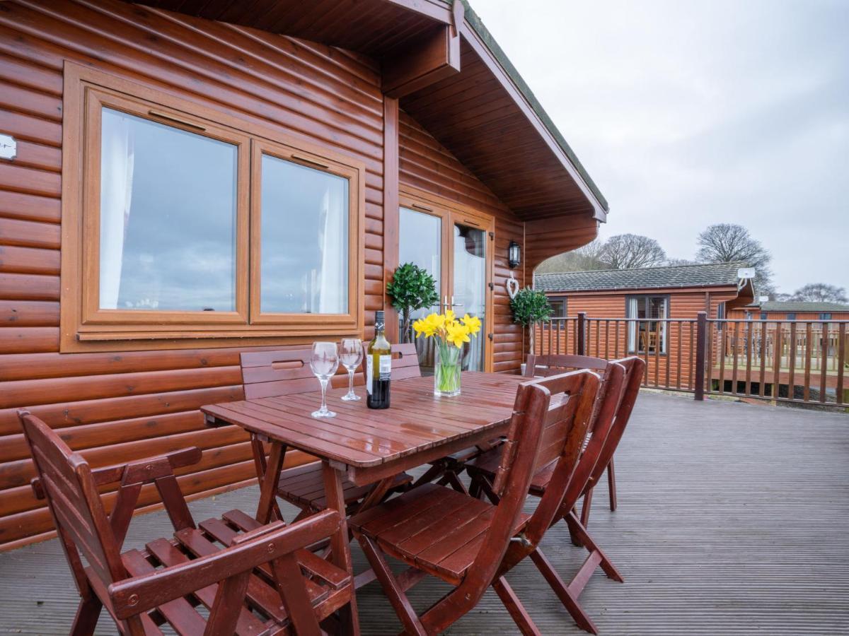 Chalet Loch Leven Lodge 12 By Interhome Kinross Exterior foto