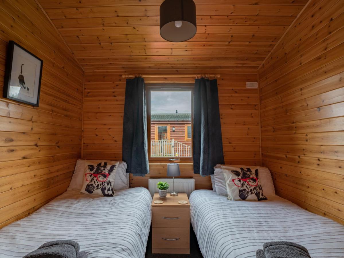 Chalet Loch Leven Lodge 12 By Interhome Kinross Exterior foto