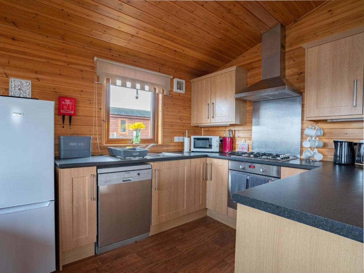 Chalet Loch Leven Lodge 12 By Interhome Kinross Exterior foto