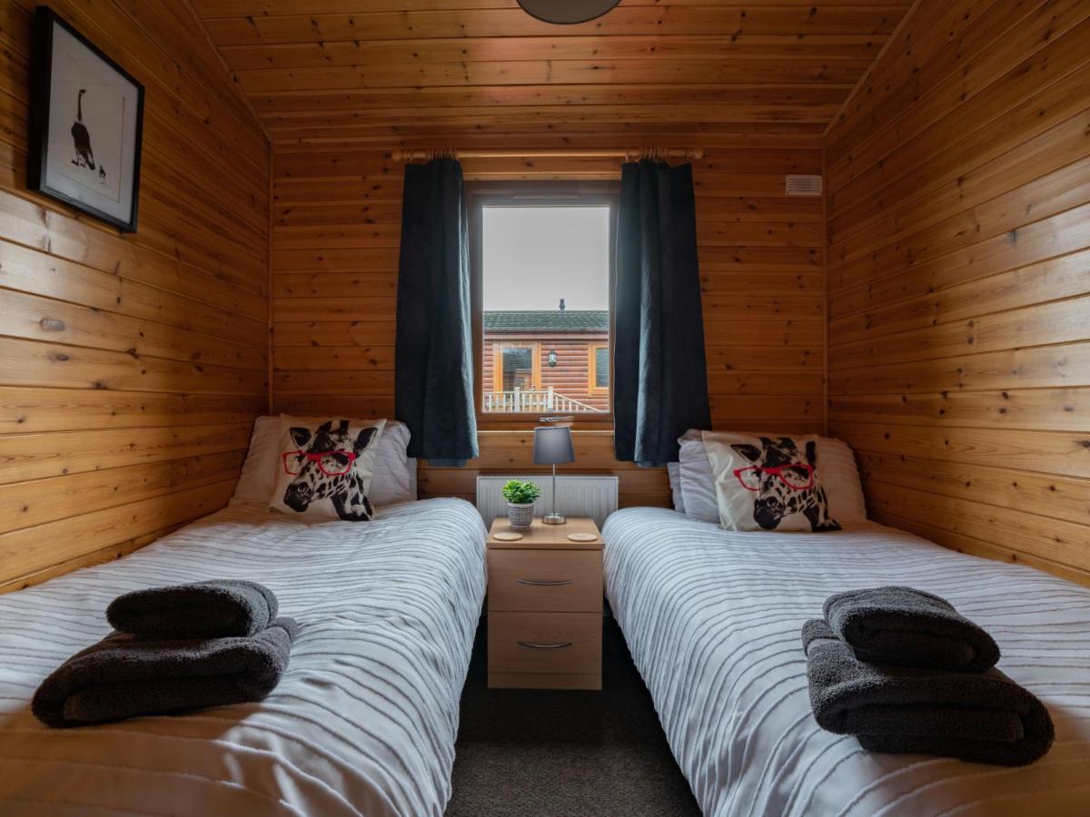 Chalet Loch Leven Lodge 12 By Interhome Kinross Exterior foto